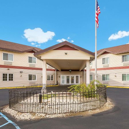 Econo Lodge Lake Mills Buitenkant foto